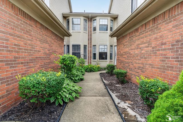 15696 Golfview Drive, Riverview, MI 48193