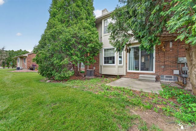 15696 Golfview Drive, Riverview, MI 48193