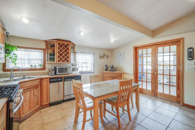 229 4th Street, Saint James, NY 11780