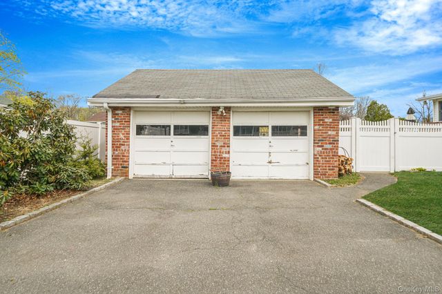 229 4th Street, Saint James, NY 11780