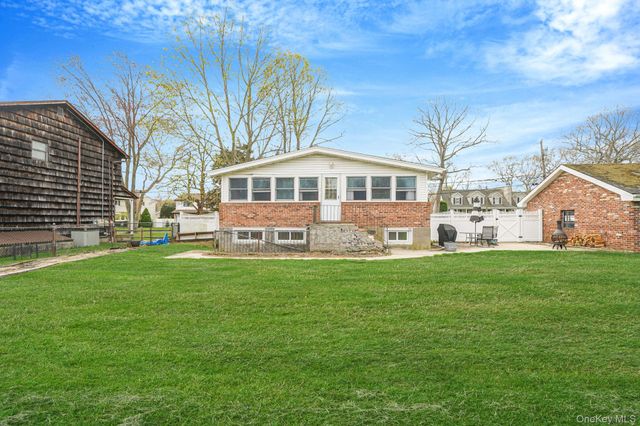 229 4th Street, Saint James, NY 11780