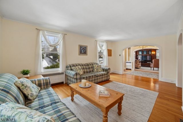 12 Linwood Ter, Caldwell Boro Twp., NJ 07006