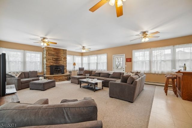 12 Linwood Ter, Caldwell Boro Twp., NJ 07006