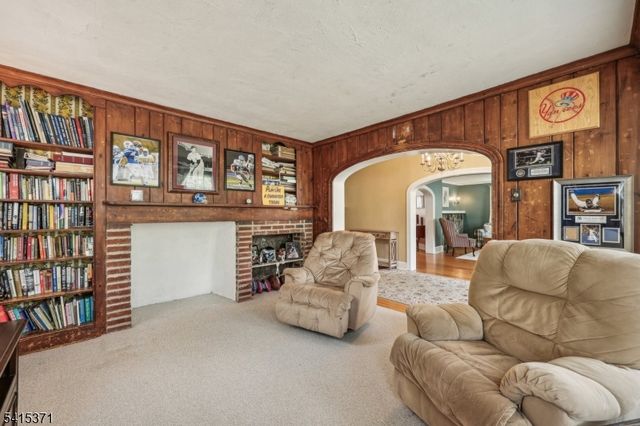 12 Linwood Ter, Caldwell Boro Twp., NJ 07006