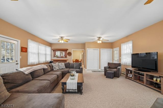 12 Linwood Ter, Caldwell Boro Twp., NJ 07006