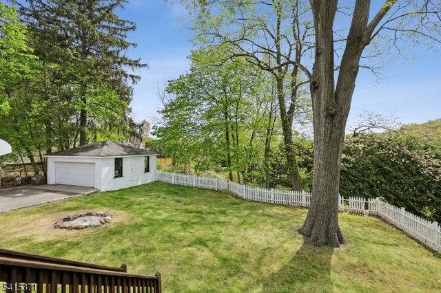 12 Linwood Ter, Caldwell Boro Twp., NJ 07006