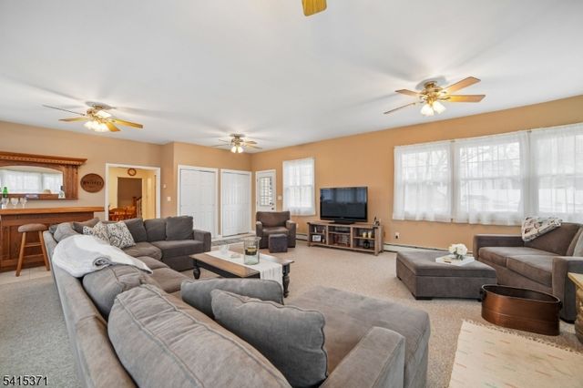 12 Linwood Ter, Caldwell Boro Twp., NJ 07006