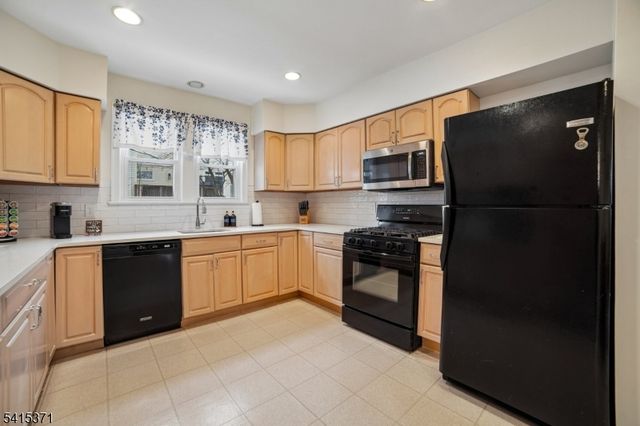 12 Linwood Ter, Caldwell Boro Twp., NJ 07006