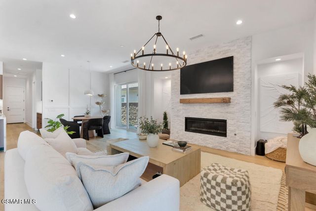 361 Toyon Court, Thousand Oaks, CA 91362