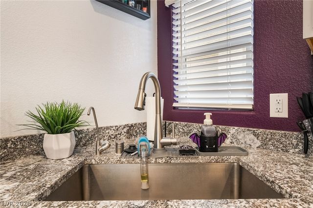 88 Golden Aria Avenue, Henderson, NV 89011