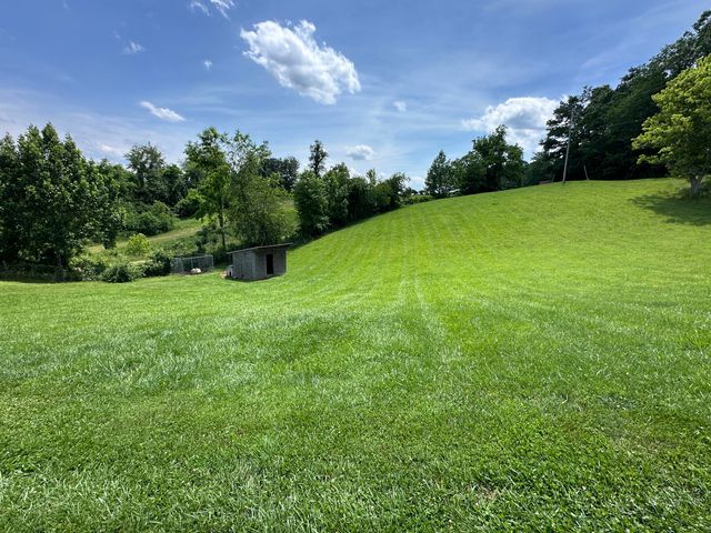 4040 Floyd HWY, Floyd, VA 24091