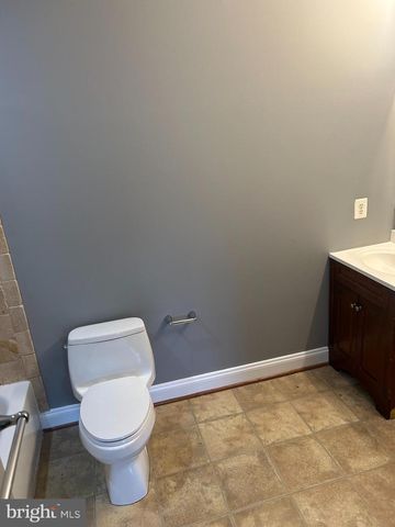 1924 16TH ST SE, Washington, DC 20032