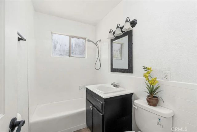 27564 Maple Street, Taft, CA 93268