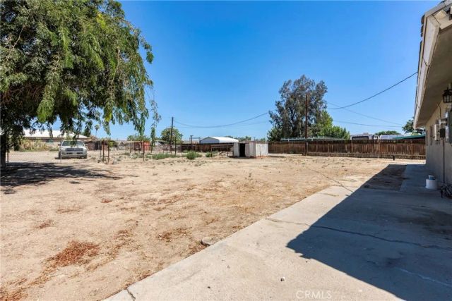 27564 Maple Street, Taft, CA 93268