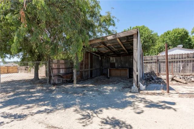 27564 Maple Street, Taft, CA 93268