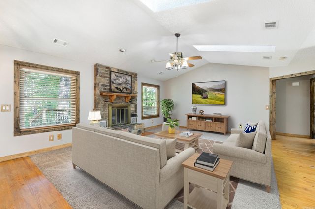 4 Almenara Lane, Hot Springs Village, AR 71909