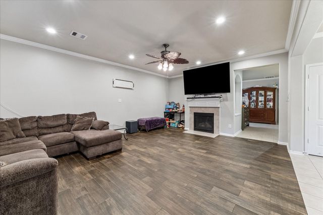 1310 Ainsley Way Drive, Pearland, TX 77581