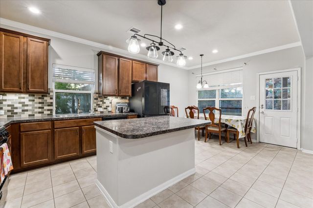 1310 Ainsley Way Drive, Pearland, TX 77581