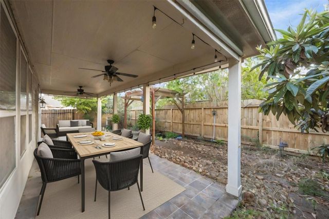 1310 Ainsley Way Drive, Pearland, TX 77581