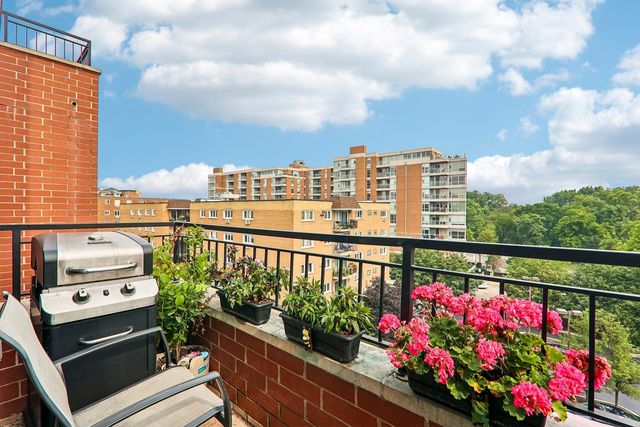 1670 Mill Street 507, Des Plaines, IL 60016
