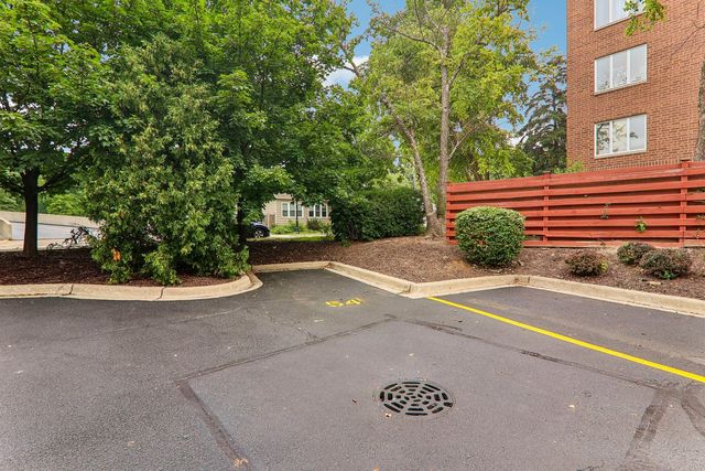 1670 Mill Street 507, Des Plaines, IL 60016