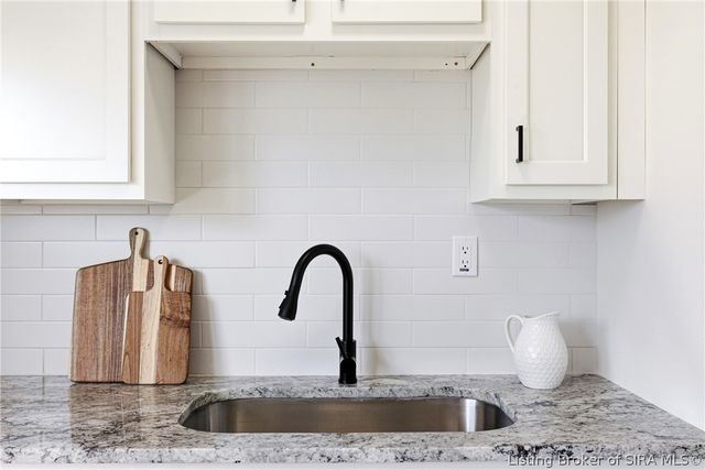 207 Reynolds Street, Charlestown, IN 47111