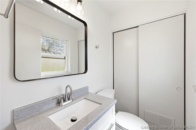 207 Reynolds Street, Charlestown, IN 47111