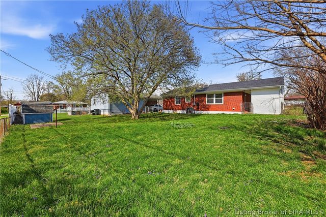 207 Reynolds Street, Charlestown, IN 47111