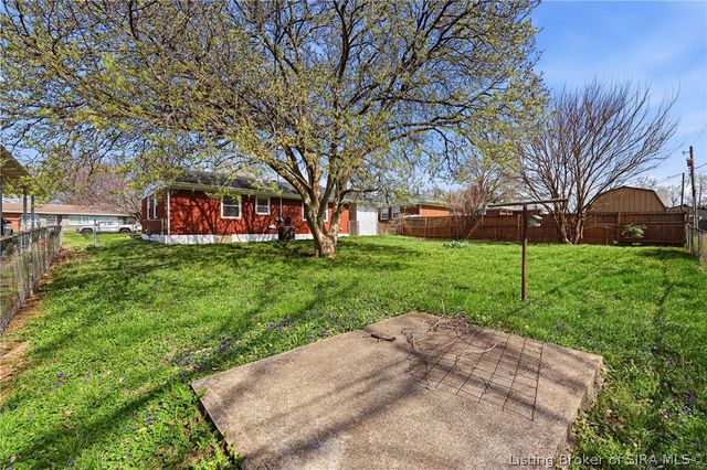 207 Reynolds Street, Charlestown, IN 47111