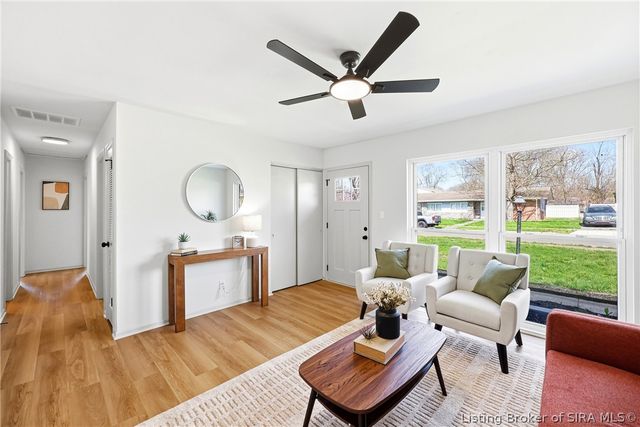 207 Reynolds Street, Charlestown, IN 47111