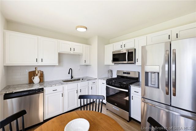 207 Reynolds Street, Charlestown, IN 47111