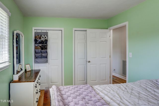 610 Ridgeview Drive, Johnson City, TN 37604