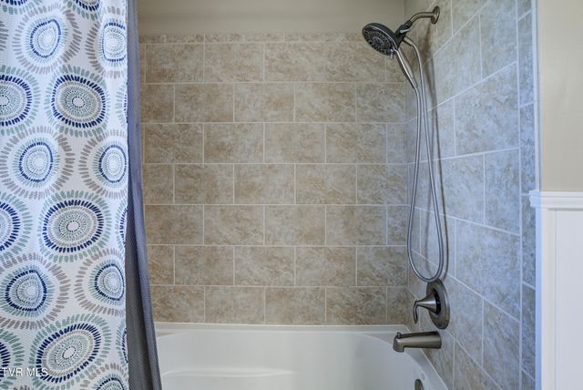 610 Ridgeview Drive, Johnson City, TN 37604