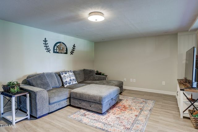 610 Ridgeview Drive, Johnson City, TN 37604