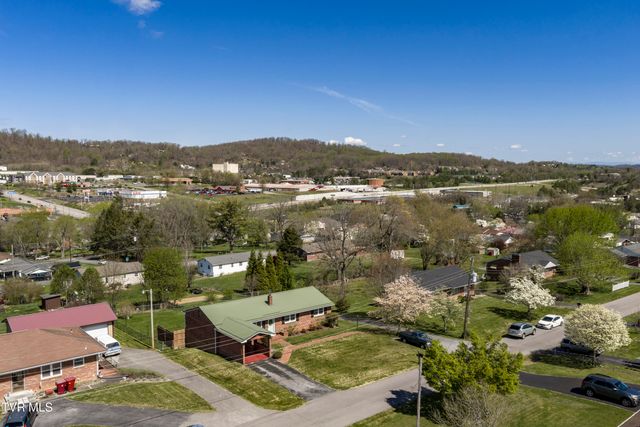 610 Ridgeview Drive, Johnson City, TN 37604