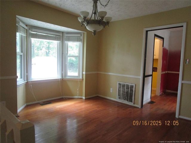 309 Broomfield Court, Fayetteville, NC 28311