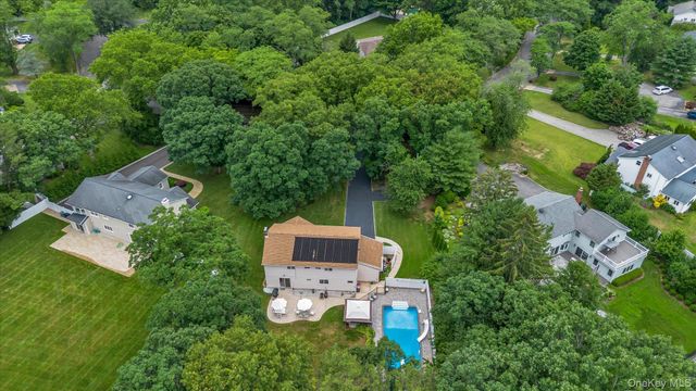 29 Wintergreen Drive, Melville, NY 11747