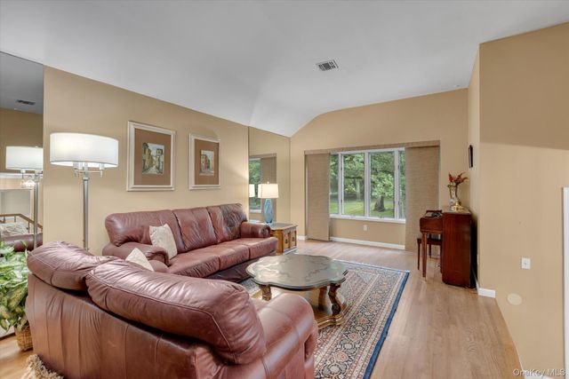 29 Wintergreen Drive, Melville, NY 11747
