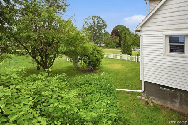 23060 Bernard Street Upper Unit, Taylor, MI 48180