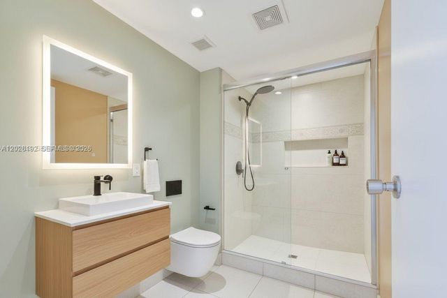 20379 W Country Club Dr 2636, Aventura, FL 33180