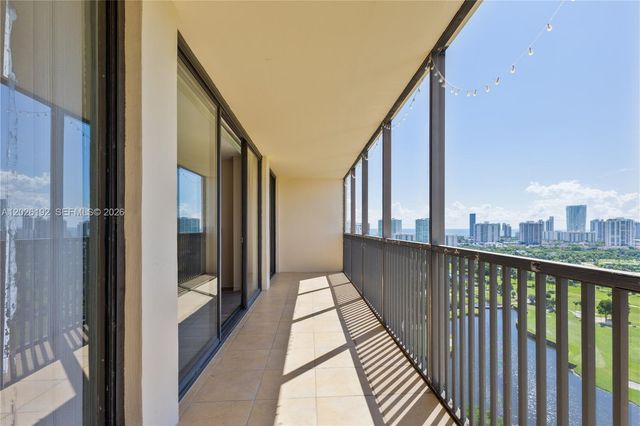 20379 W Country Club Dr 2636, Aventura, FL 33180