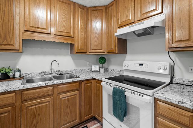 4265 Mitchell Creek Drive 27 BLDG 3, Traverse City, MI 49686