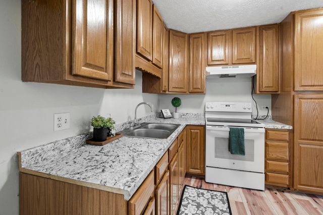 4265 Mitchell Creek Drive 27 BLDG 3, Traverse City, MI 49686