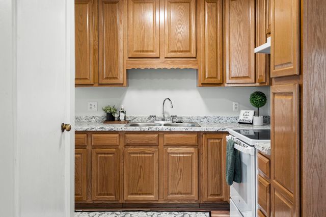 4265 Mitchell Creek Drive 27 BLDG 3, Traverse City, MI 49686