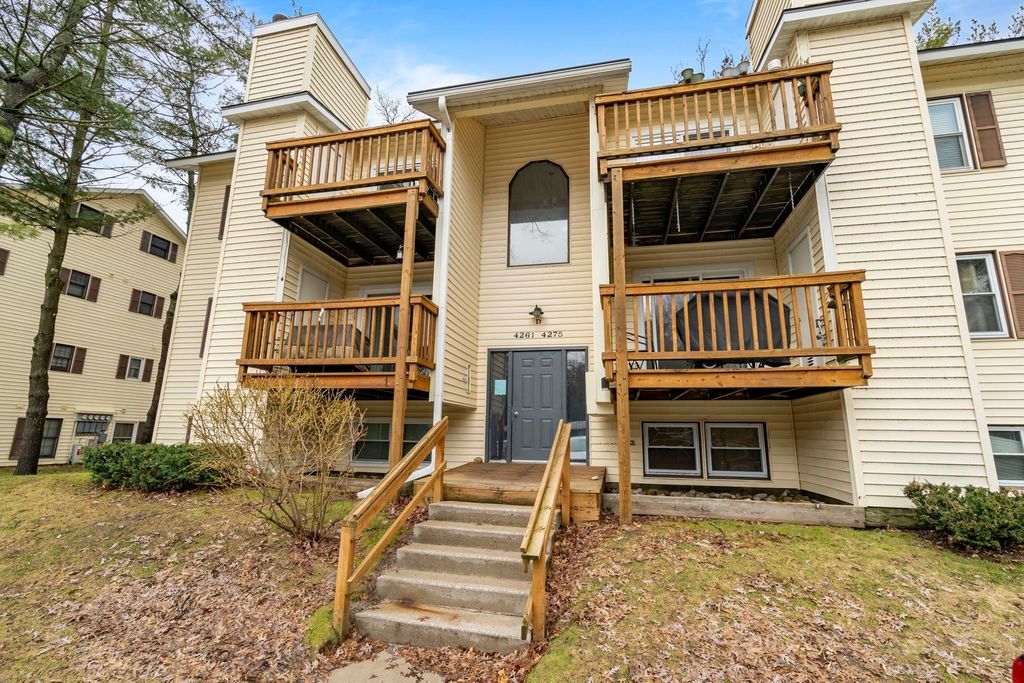 4265 Mitchell Creek Drive 27 BLDG 3, Traverse City, MI 49686