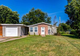 3007 Castle Ct, Salina, KS 67401