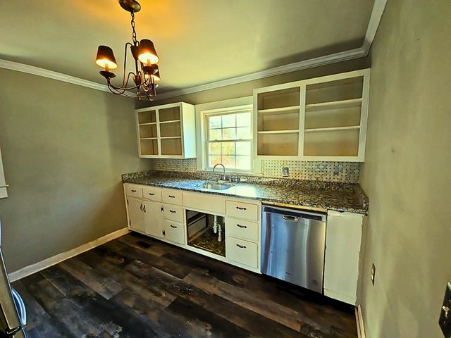 709 Southern Parkway, Athens, TN 37303