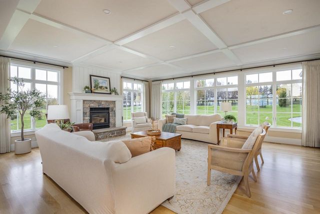 W3678 EQUESTRIAN TRAIL, Appleton, WI 54913