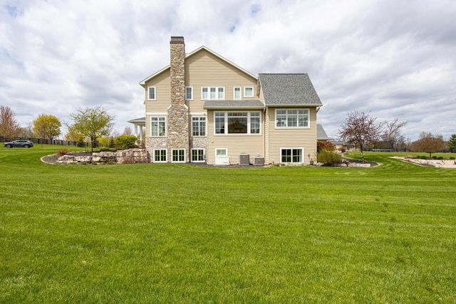 W3678 EQUESTRIAN TRAIL, Appleton, WI 54913