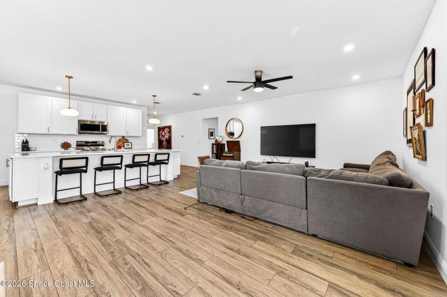 2530 Roygaris Street NW, Palm Bay, FL 32907